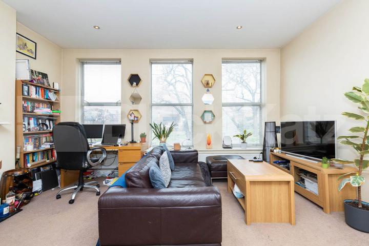 Large 1 bedroom property to rent minutes to Crouch End broadway. Tottenham lane, Crouch End
